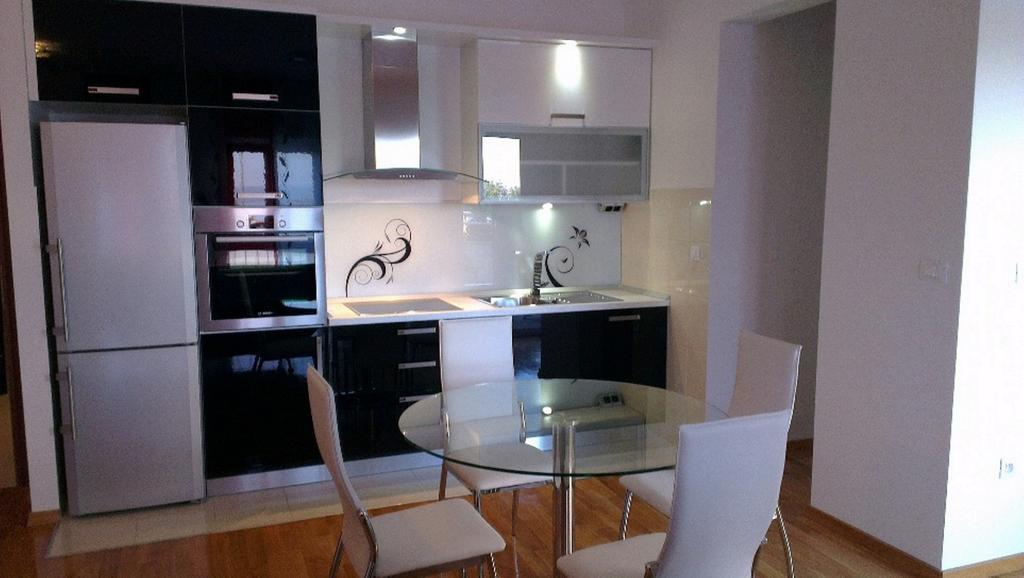 Adela Apartments - Beach Znjan Split Phòng bức ảnh