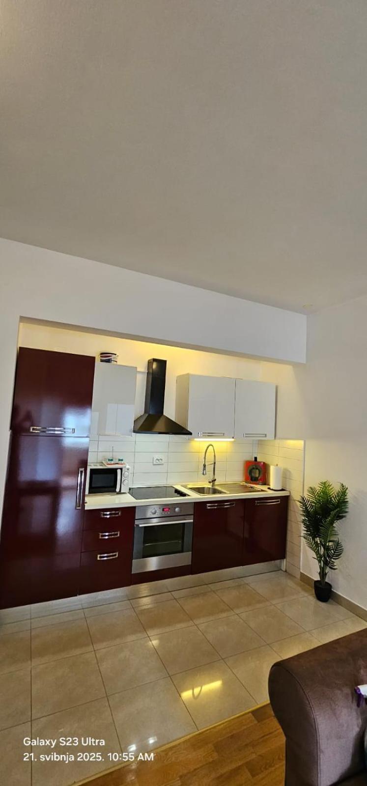 Adela Apartments - Beach Znjan Split Ngoại thất bức ảnh
